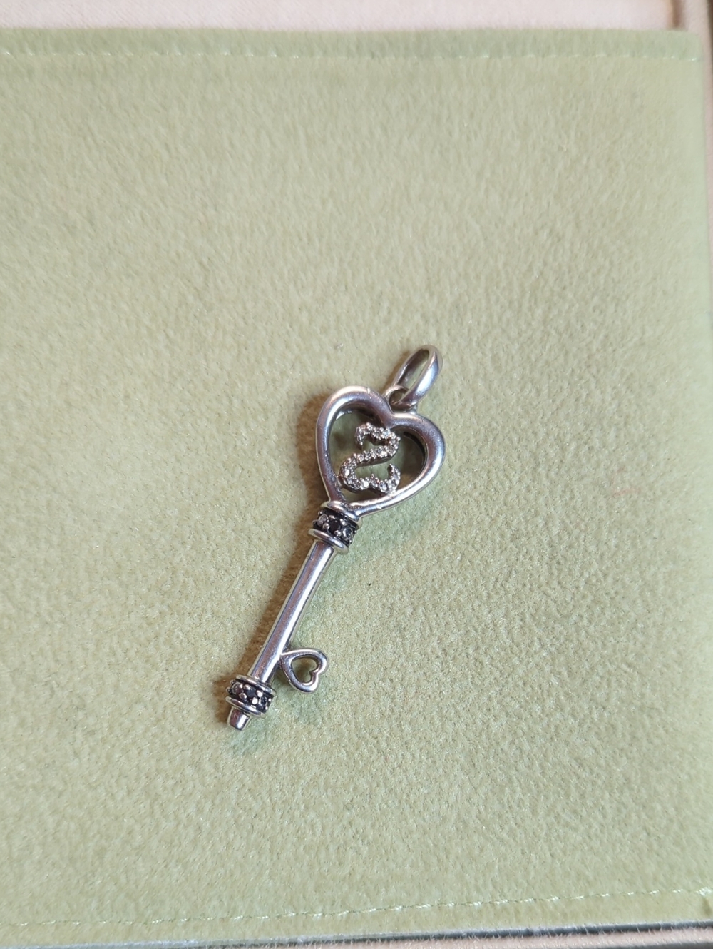 Kay Jewelers Silver Heart Key Pendant